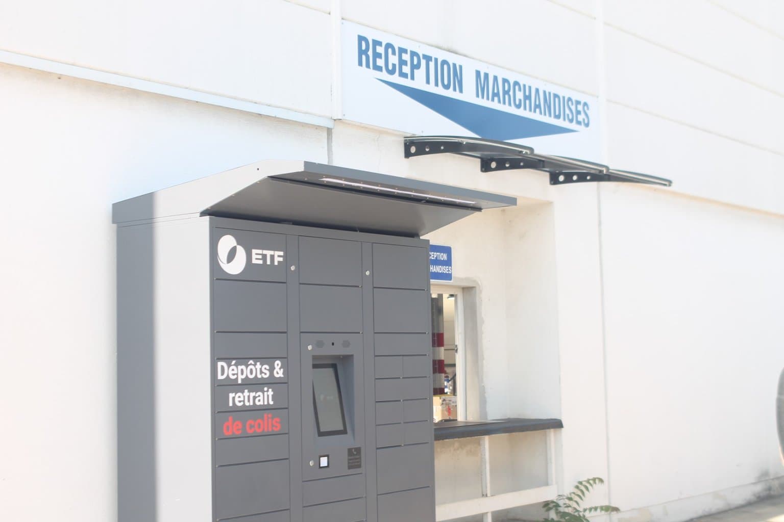 Locker & casier colis connecté Lockolis - consigne à colis entreprise